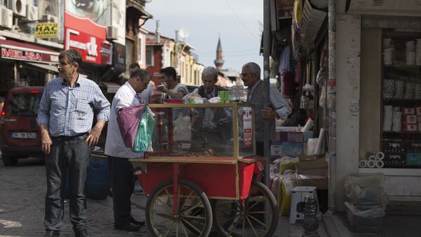 土耳其小吃店業主：很快人們將在網上點茶 - 俄羅斯衛星通訊社