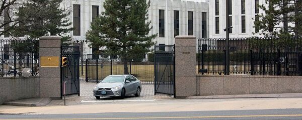 美方稱在俄使館附近盤旋直升機屬執法部門 - 俄羅斯衛星通訊社