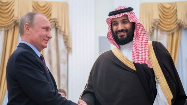 Президент РФ Владимир Путин и заместитель наследного принца и министр обороны Саудовской Аравии Мухаммад ибн Салман Аль Сауд - 俄罗斯卫星通讯社