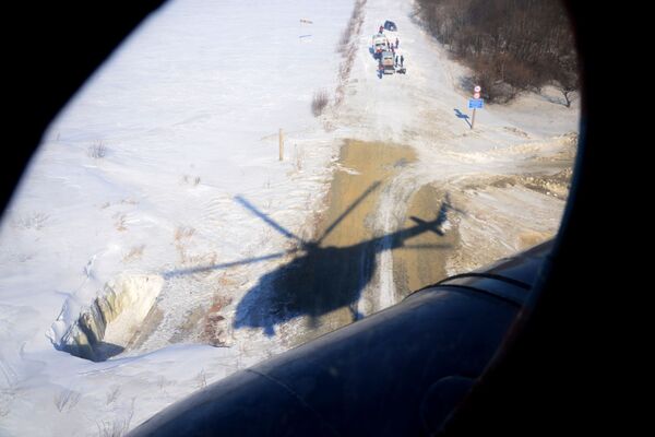 俄紧急情况部救援人员在哈巴罗夫斯克边疆区开展伞降集训 - 俄罗斯卫星通讯社