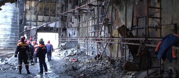 克麦罗沃火灾当天共从商场疏散700多人 克麦罗沃火灾当天共从商场疏散700多人 - 俄罗斯卫星通讯社