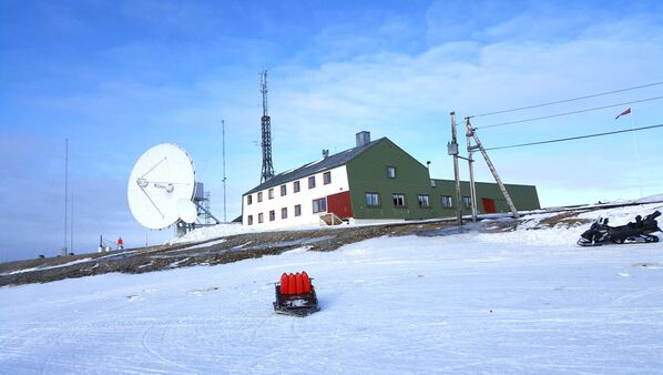 斯匹次卑尔根群岛无边无际的雪景和苏联时代印记 - 俄罗斯卫星通讯社