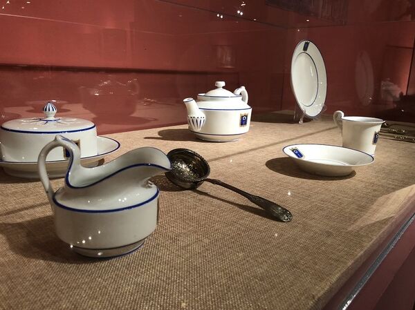 “亞歷山德里亞”號皇家遊艇上的器具(俄羅斯聖彼得堡,1860-1914,陶瓷) “亞歷山德里亞”號皇家遊艇上的器具(俄羅斯聖彼得堡,1860-1914,陶瓷) - 俄羅斯衛星通訊社