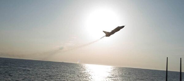 俄空天軍飛機靠近敘利亞海岸附近的美國巡洋艦 俄空天軍飛機靠近敘利亞海岸附近的美國巡洋艦 - 俄羅斯衛星通訊社