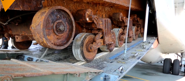 二战时期美军谢尔曼坦克运抵俄符拉迪沃斯托克 - 俄罗斯卫星通讯社