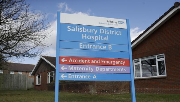 A entrance sign stands outside Salisbury Memorial Hospital where former Russian double agent Sergei Skripal and his daughter Yulia, were taken after being found critically ill in Salisbury - 俄罗斯卫星通讯社