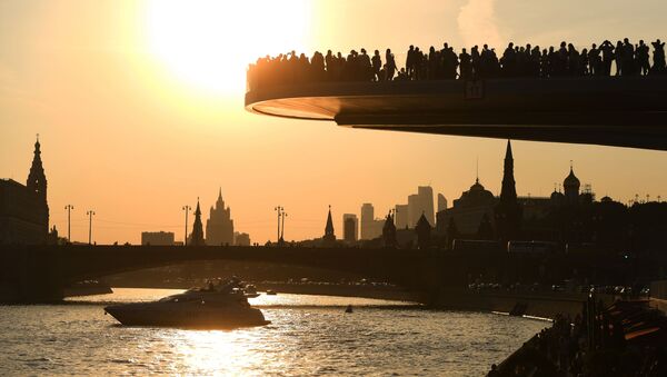 Парящий мост парка Зарядье в Москве - 俄罗斯卫星通讯社