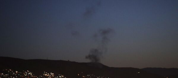 至少10人在联军空军空袭中遇难 - 俄罗斯卫星通讯社