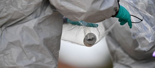 Специалисты во время следственных мероприятий, связанных с отравлением бывшего полковника ГРУ Сергея Скрипаля - 俄罗斯卫星通讯社