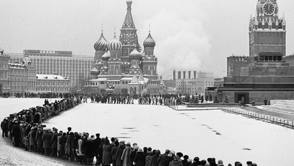 德國傑出球員為瞻仰列寧墓冰天雪地排隊三小時 - 俄羅斯衛星通訊社
