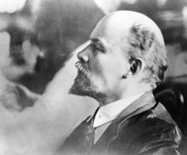 弗拉基米尔·伊里奇·乌里扬诺夫 - 俄罗斯卫星通讯社