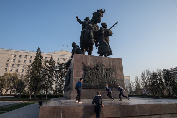 紀念1920年從白軍手中獲得解放的頓河畔羅斯托夫解放紀念碑 - 俄羅斯衛星通訊社