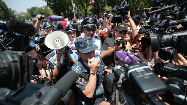 亚美尼亚执法人员在埃里温逮捕228名示威者 - 俄罗斯卫星通讯社