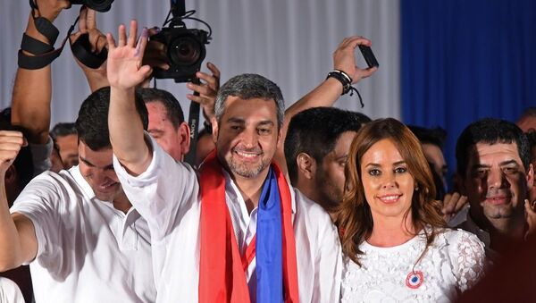 巴拉圭執政黨“紅黨”候選人馬里奧∙阿博多∙貝尼特斯 - 俄羅斯衛星通訊社