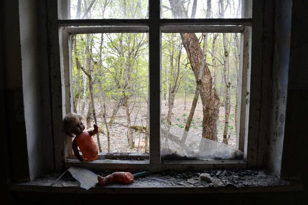 在切尔诺贝利核电站的旁的科帕奇村内的一所废弃的幼儿园 - 俄罗斯卫星通讯社