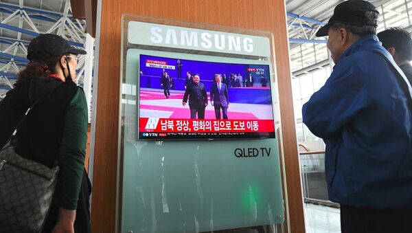 朝韩领导人抵达“和平之家”会场大楼 - 俄罗斯卫星通讯社
