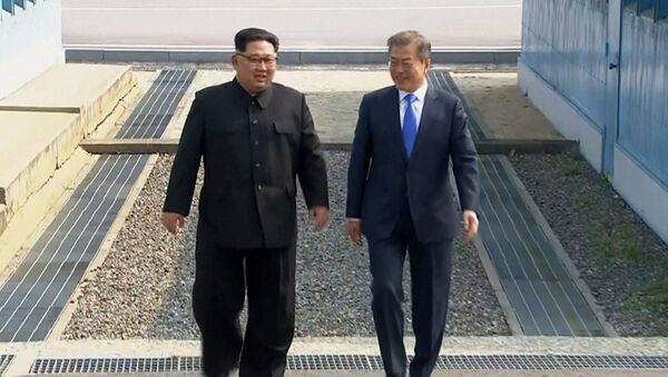 Лидеры КНДР и Южной Кореи встретились на демаркационной линии - 俄罗斯卫星通讯社