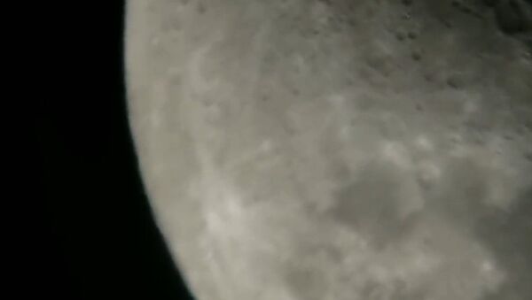 天文愛好者拍到不明物飛掠月球 - 俄羅斯衛星通訊社