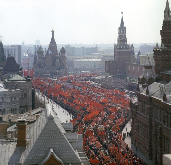 1976年5月1日紅場勞動人民大遊行。 - 俄羅斯衛星通訊社