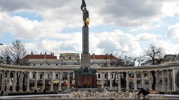 在維也納舉行的歐安組織議會會議上，俄羅斯代表團成員不被允許在蘇聯士兵紀念碑前獻花 - 俄羅斯衛星通訊社
