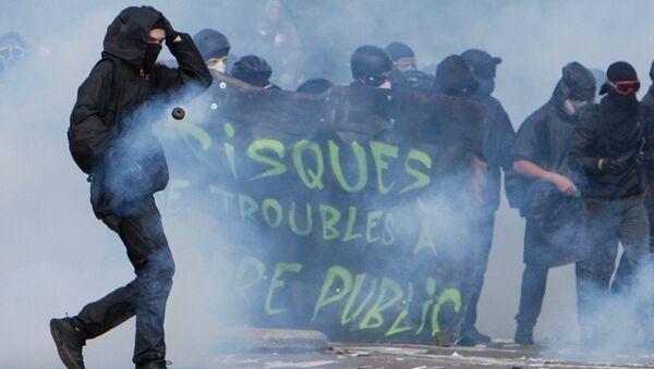 巴黎五一示威游行骚乱 - 俄罗斯卫星通讯社
