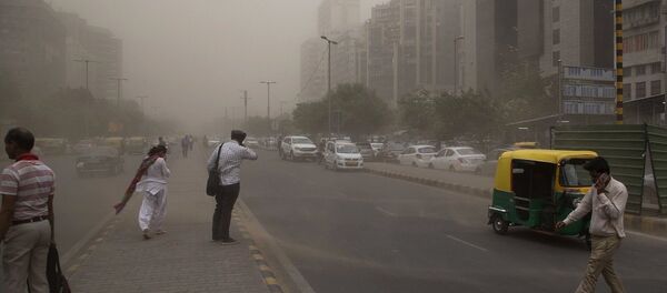 印度北部一天内因沙尘暴和暴雨有约100人死亡 - 俄罗斯卫星通讯社