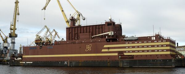 俄罗斯首座浮动核电站开始为反应堆添加核燃料 - 俄罗斯卫星通讯社