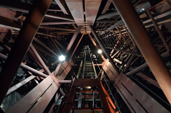 莫斯科胜利广场140米纪念碑23载屹立不倒 - 俄罗斯卫星通讯社