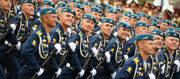 Военнослужащие парадных расчетов на генеральной репетиции военного парада на Красной площади Военнослужащие парадных расчетов на генеральной репетиции военного парада на Красной площади - 俄羅斯衛星通訊社