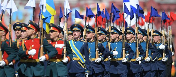 俄防长：俄军将在2019年举行1.8万多次演习和训练 - 俄罗斯卫星通讯社