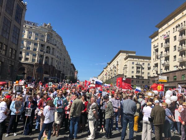 俄罗斯各地参加“不朽军团”活动的人数超过1000万人。 俄罗斯各地参加“不朽军团”活动的人数超过1000万人。 - 俄罗斯卫星通讯社