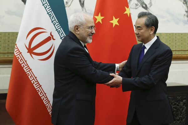 中国外长王毅与伊朗外长扎里夫5月13日在北京举行会谈 中国外长王毅与伊朗外长扎里夫5月13日在北京举行会谈 - 俄罗斯卫星通讯社