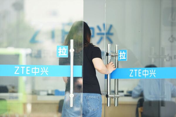 從憤怒到憐憫:特朗普為何在中興事件上松口? 從憤怒到憐憫:特朗普為何在中興事件上松口? - 俄羅斯衛星通訊社