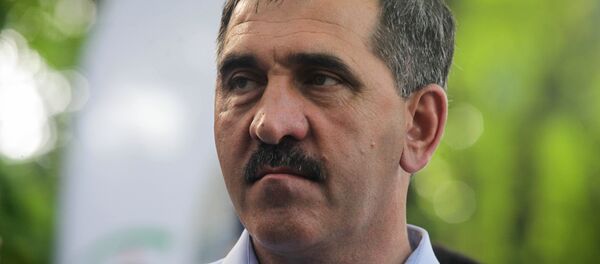 尤努斯 - 貝克•葉夫庫羅夫 - 俄羅斯衛星通訊社