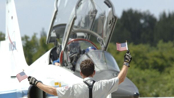 美國空軍：一架教練機在密西西比州失事 飛行員跳傘生還 - 俄羅斯衛星通訊社