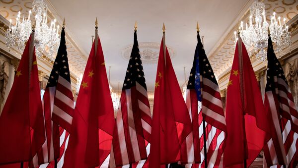 US and Chinese flags - 俄罗斯卫星通讯社
