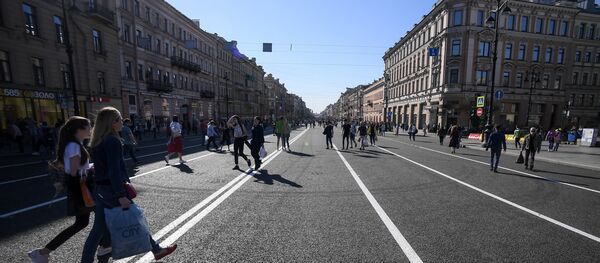 媒体：一名中国女游客猝死在圣彼得堡餐馆 - 俄罗斯卫星通讯社