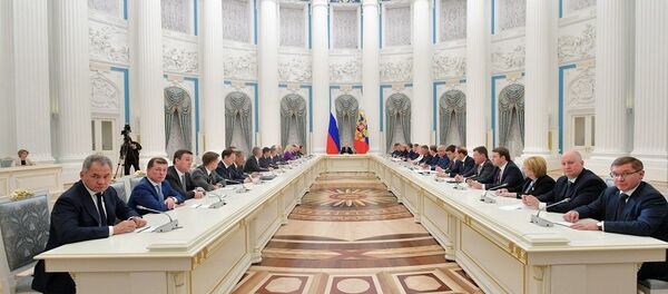 普京:俄新政府要解決複雜問題樹立新目標 普京:俄新政府要解決複雜問題樹立新目標 - 俄羅斯衛星通訊社