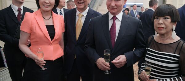 普京和安倍在大劇院啓動俄日“國家年” - 俄羅斯衛星通訊社