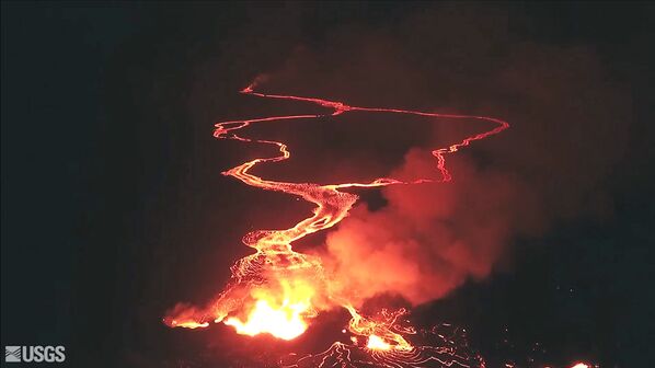 基拉韦厄火山底部崩塌 - 俄罗斯卫星通讯社