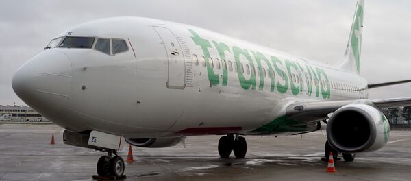 男子恶臭难闻致邻座昏厥 波音客机紧急降落 - 俄罗斯卫星通讯社