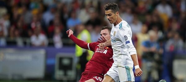 媒体称:C罗向皇马球员们表示有意在欧冠决赛前离开球队 媒体称:C罗向皇马球员们表示有意在欧冠决赛前离开球队 - 俄罗斯卫星通讯社