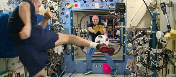 2018年世界杯比赛用球从太空带回地球 - 俄罗斯卫星通讯社