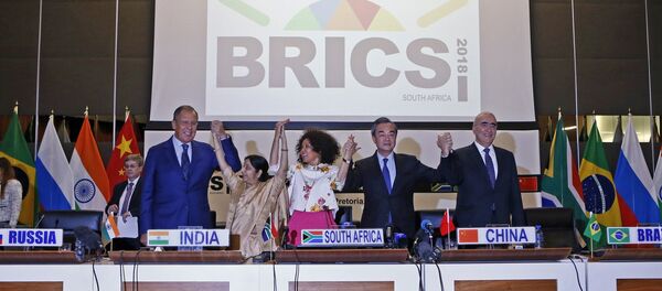 中印高层上合组织峰会前夕再度握手 - 俄罗斯卫星通讯社