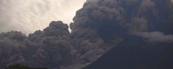 富埃戈火山喷发 - 俄罗斯卫星通讯社