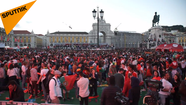 葡萄牙球迷大屏幕觀戰 - 俄羅斯衛星通訊社