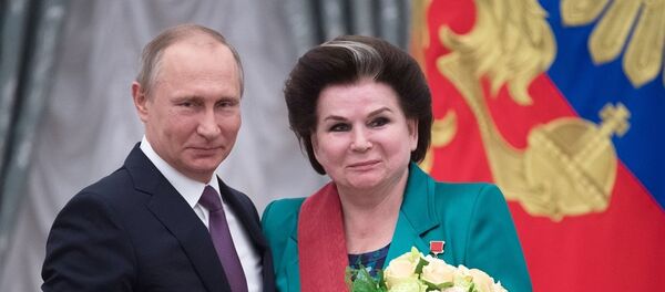 普京向世界首位女宇航员捷列什科娃致生日贺电 普京向世界首位女宇航员捷列什科娃致生日贺电 - 俄罗斯卫星通讯社