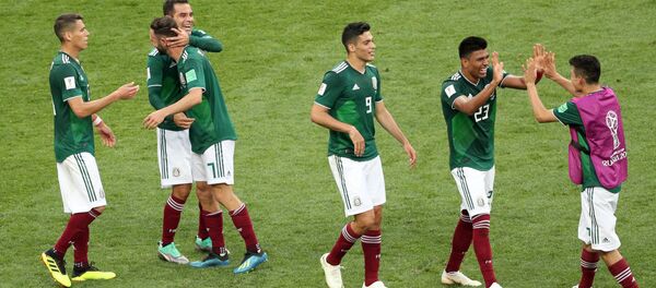 2018世界杯小组赛墨西哥队击败现任世界杯冠军德国队 - 俄罗斯卫星通讯社