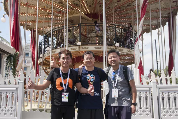 登上旋轉木馬 登上旋轉木馬 - 俄羅斯衛星通訊社