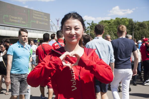 志愿者培训时，看过一句话，足球的宗旨就是赢，面对强者的时候不惧怕，面对弱者的时候不要怜悯，这个对我启发也是很大，因为我的性格就是不太具有侵略性，所以我需要这方面的提升。 - 俄罗斯卫星通讯社